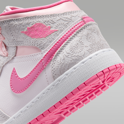 Air Jordan 1 Mid Alt SE Older Kids' Shoes. Nike UK